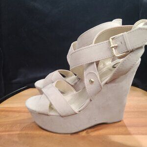 High heel wedge shoes in nutral beige color in suede